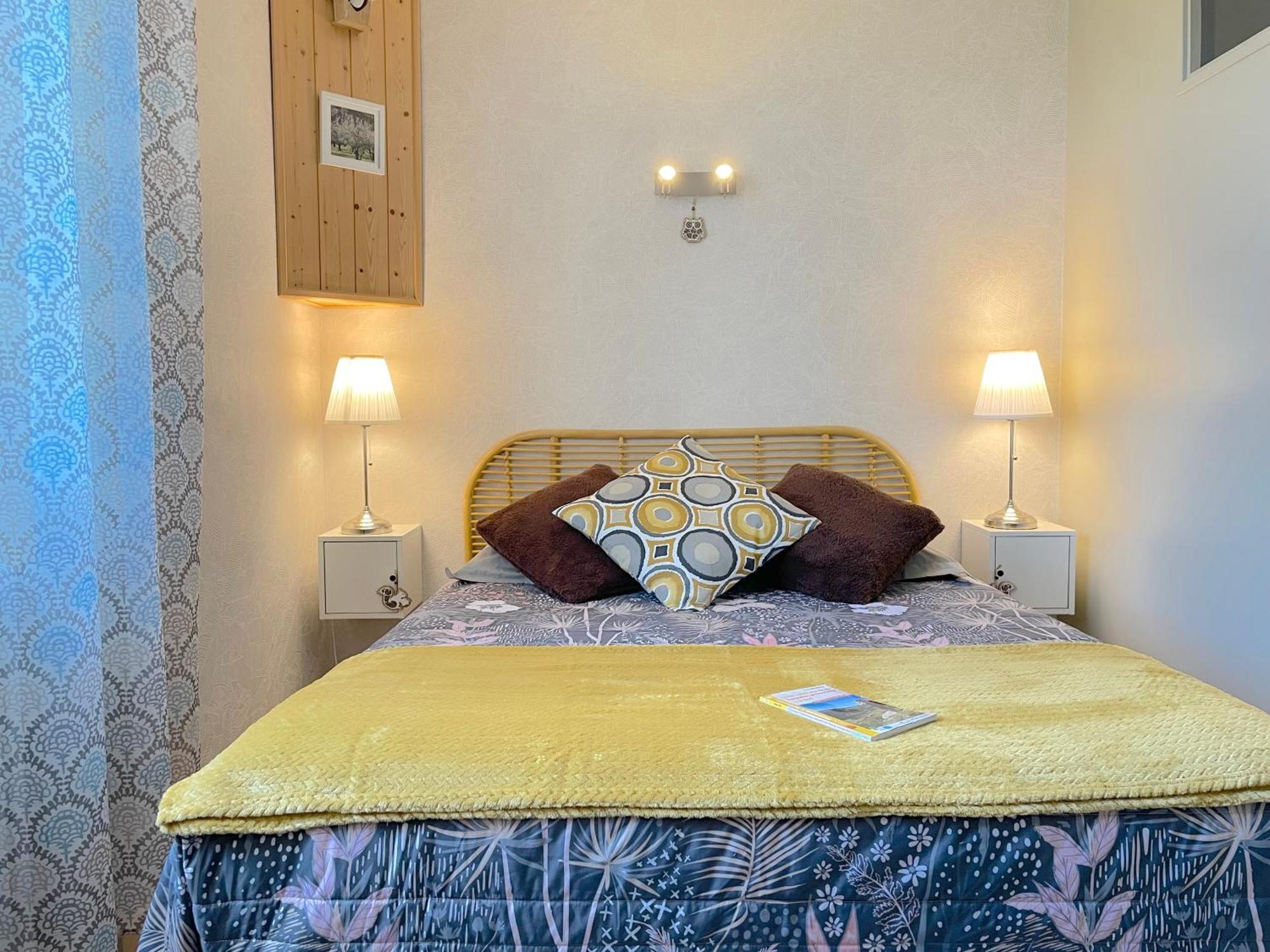 Atypique Detour Bed & Breakfast Rosans Exterior photo