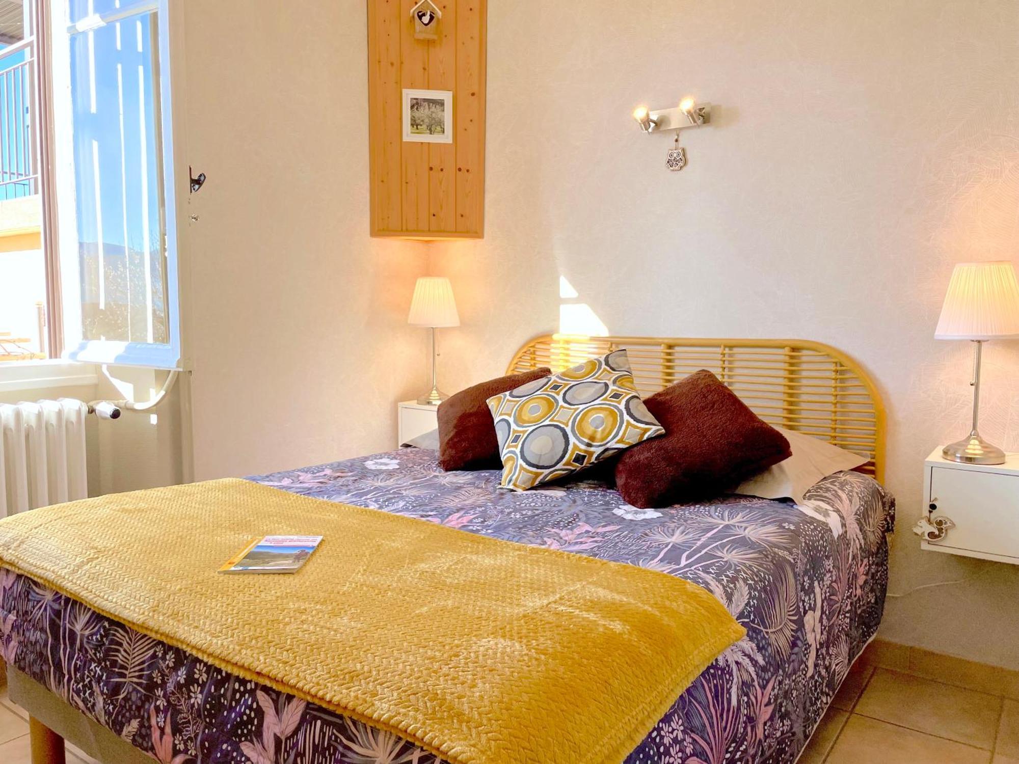 Atypique Detour Bed & Breakfast Rosans Exterior photo